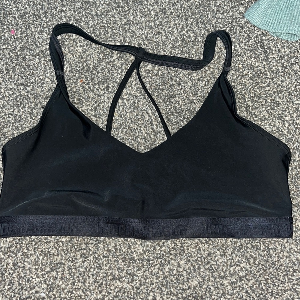 black under armor sports bra